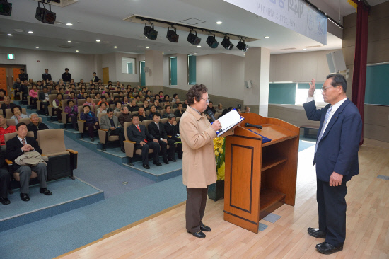 2013년 창선노인대학 입학식 사진(학생선서) 1