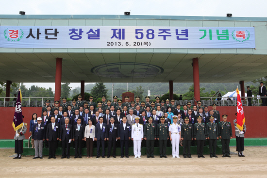 제39보병사단 창설 58주년 기념 열병식-3